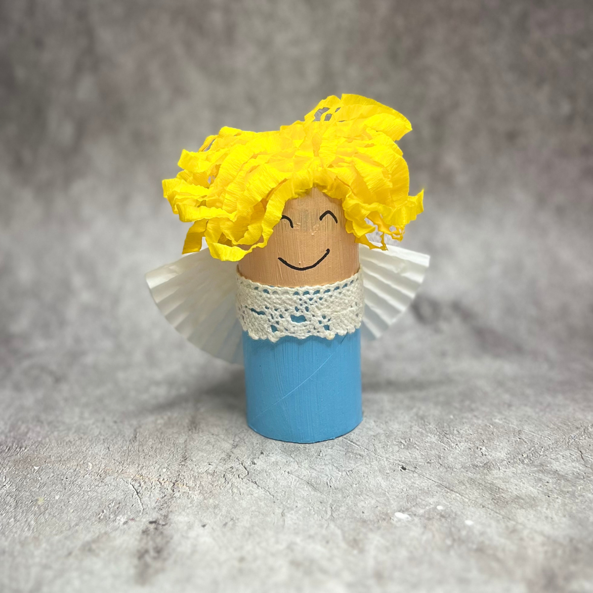 Engel aus Klorollen basteln - Homemadery Engel aus Klorollen basteln - Homemadery