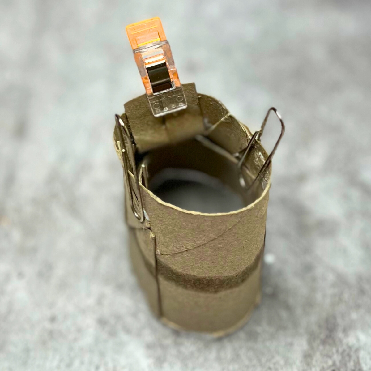 Nikolausstiefel aus Klorolle basteln - Homemadery