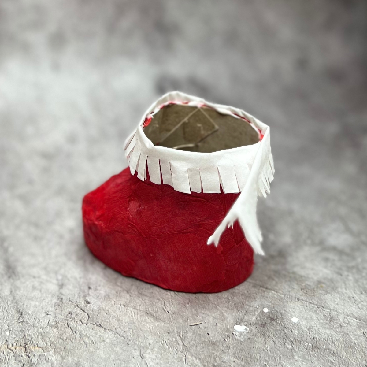 Nikolausstiefel aus Klorolle basteln - Homemadery