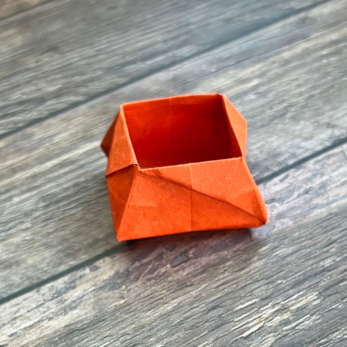 Origami-Sternbox aus Papier falten - Homemadery